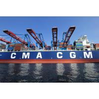 6296 Containerschiff unter Containerbruecken im Hamburger Hafen | 